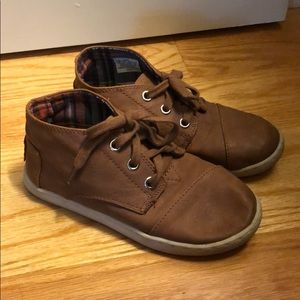 Toms Shoes